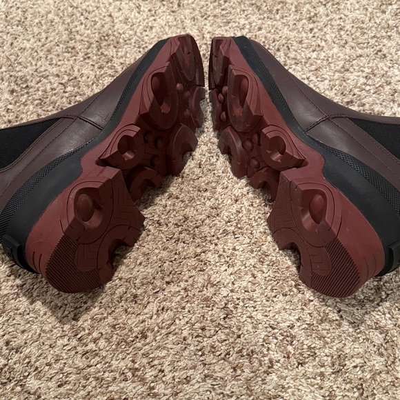 SOREL maroon waterproof boots - Picture 7 of 9